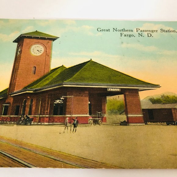 Vintage Fargo ND Postcards Great Northern Passenger Station Jones Memorial Hall - Picture 3 of 4